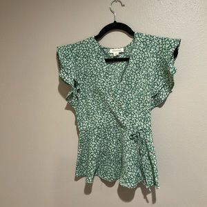 Monteau peplum blouse with flare sleeves green size small